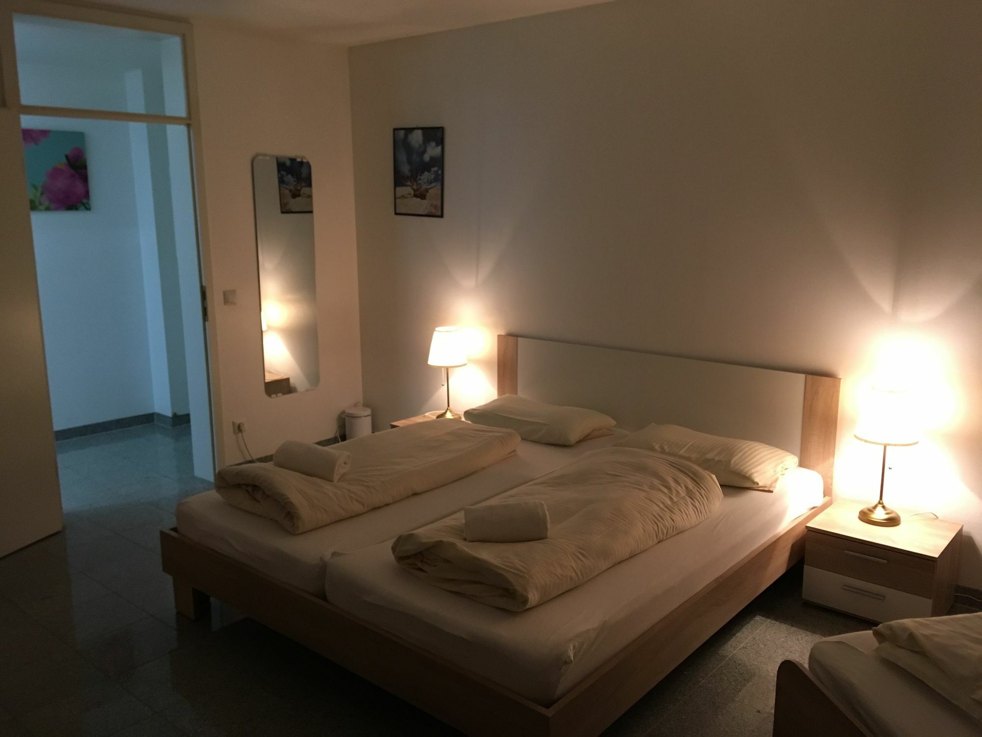 Kn Kahtan Boarding House Apartment München Ngoại thất bức ảnh