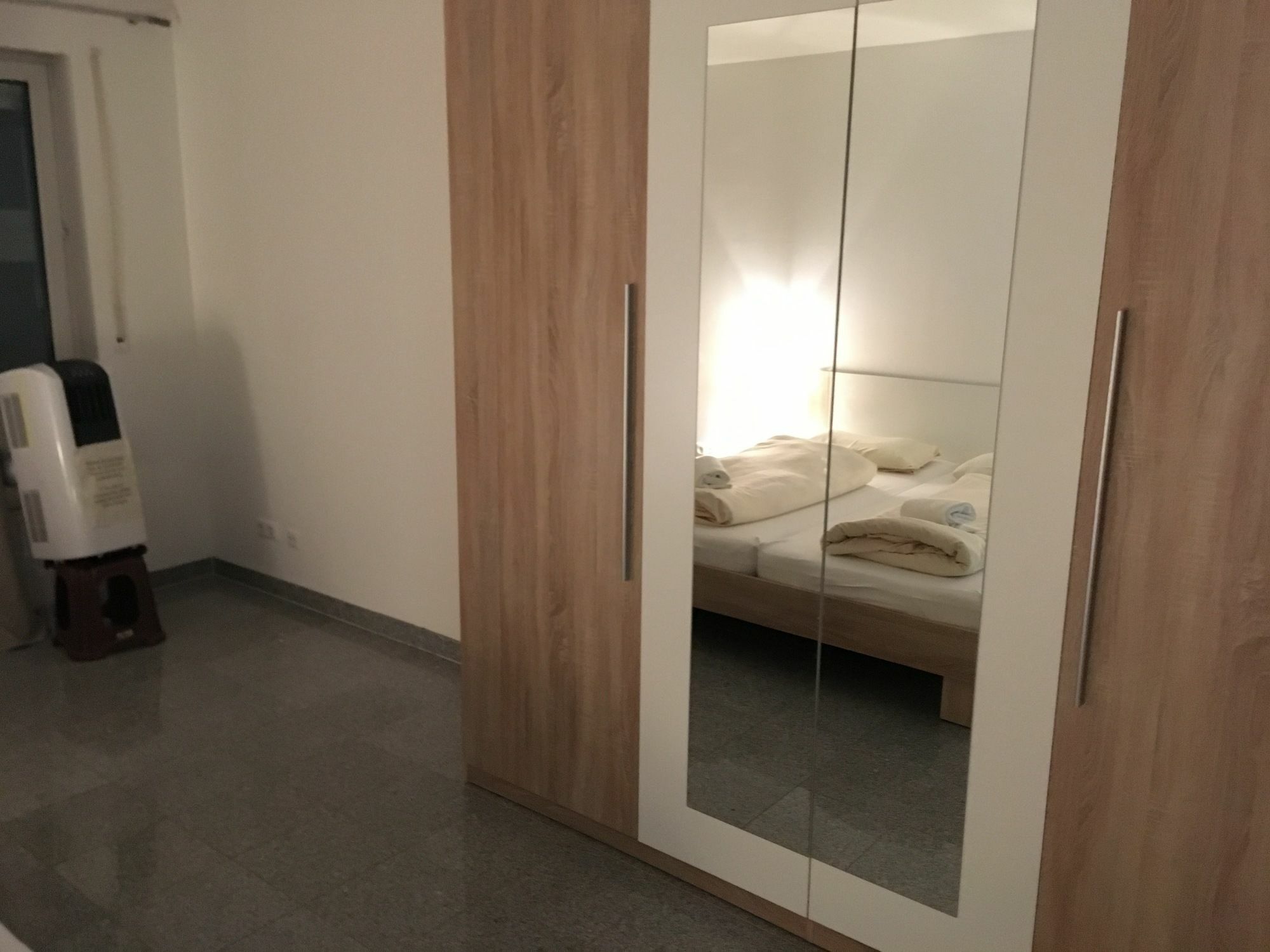 Kn Kahtan Boarding House Apartment München Ngoại thất bức ảnh