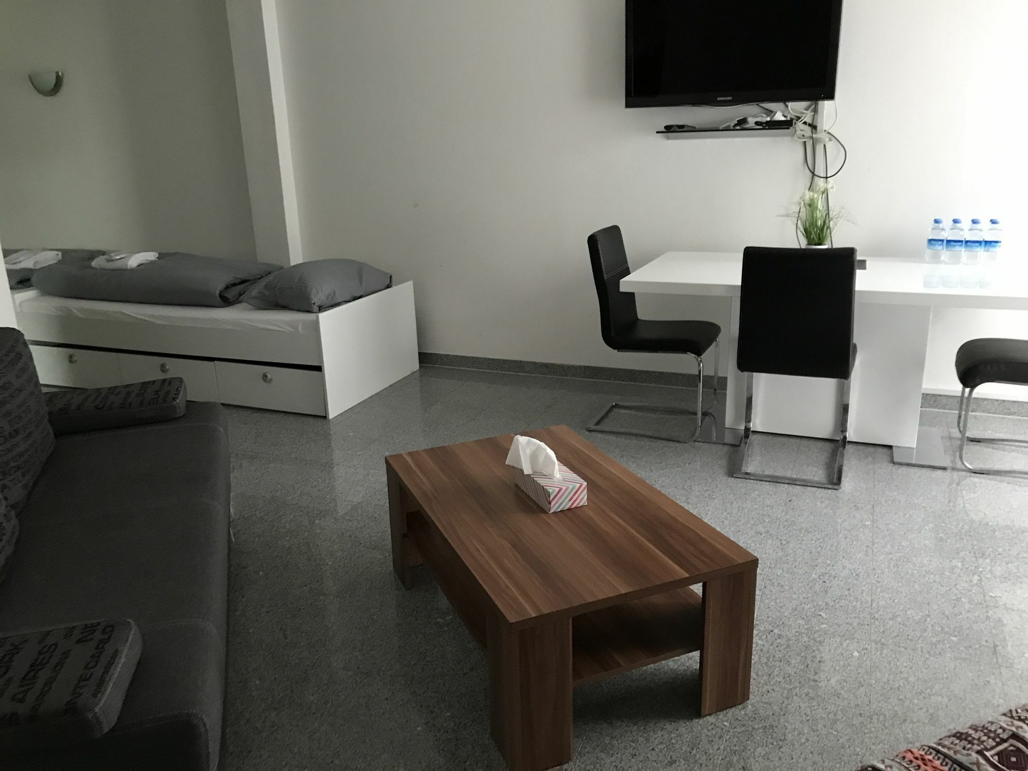 Kn Kahtan Boarding House Apartment München Ngoại thất bức ảnh